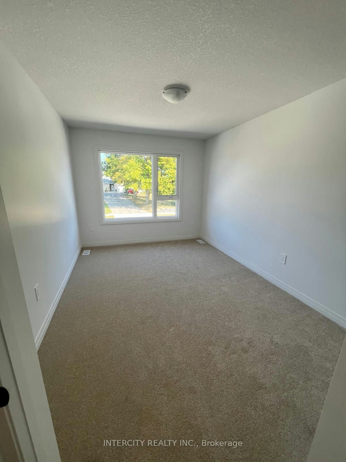 81 Queensbrook Crescent, Cambridge, ON, N1R 5S3 - 7