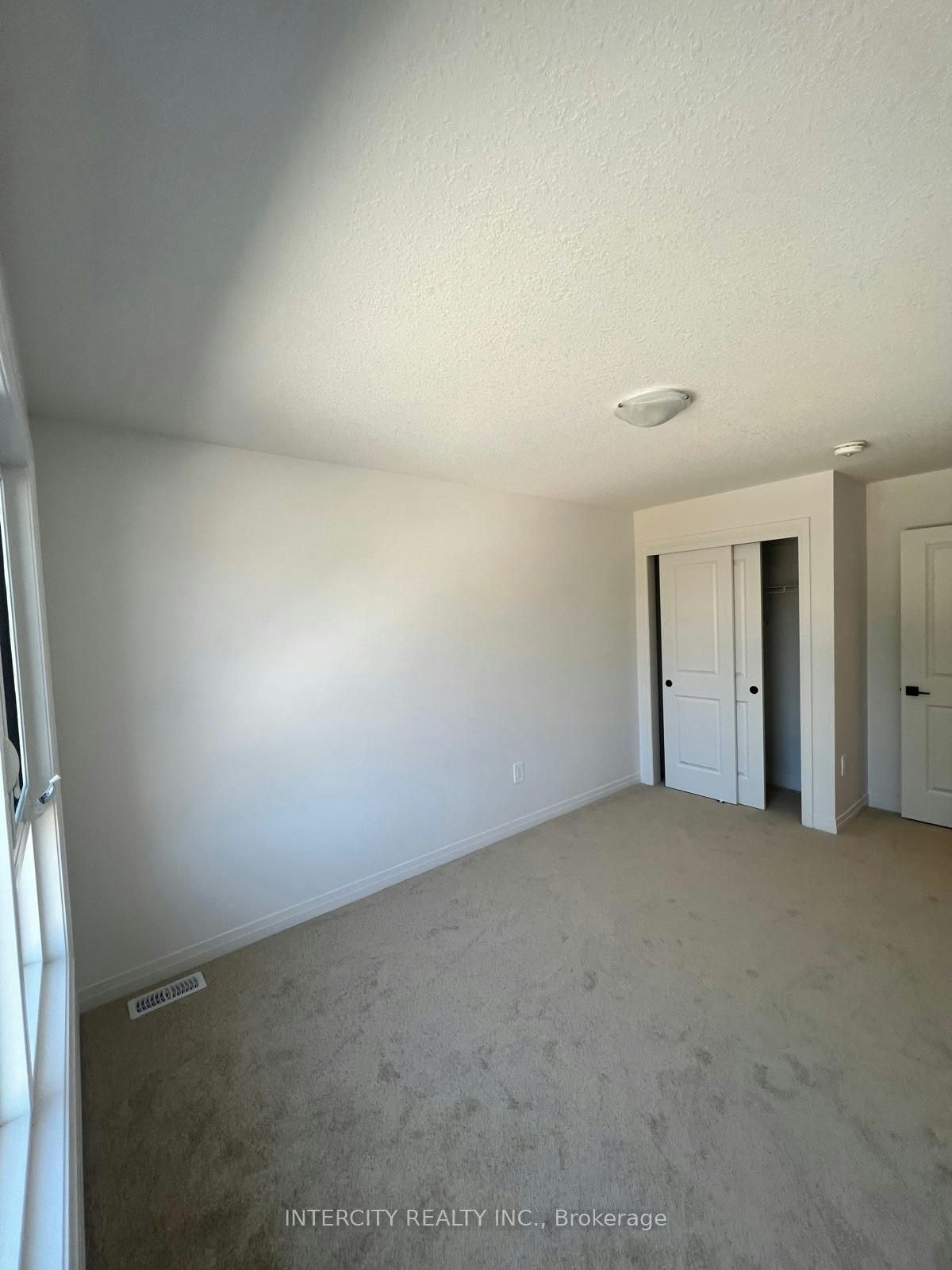 81 Queensbrook Crescent, Cambridge, ON, N1R 5S3 - 8