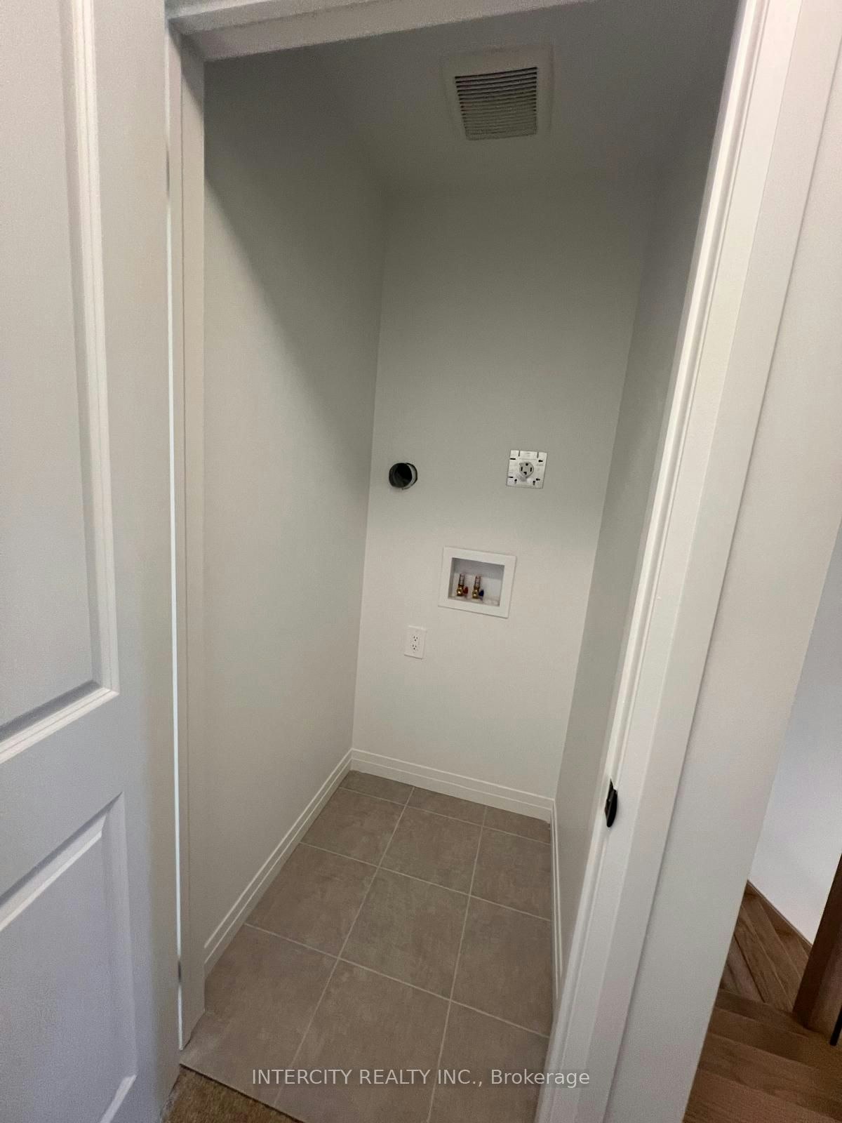 81 Queensbrook Crescent, Cambridge, ON, N1R 5S3 - 11