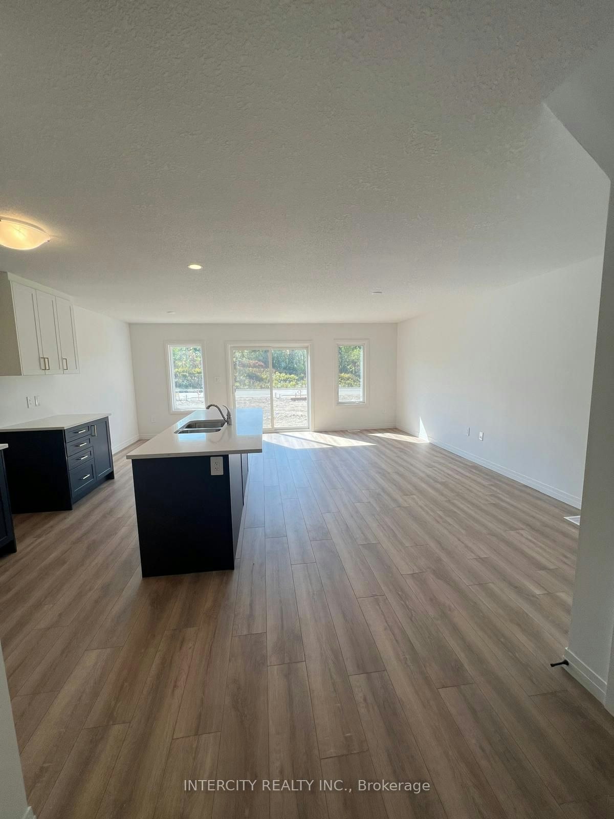 81 Queensbrook Crescent, Cambridge, ON, N1R 5S3 - 3