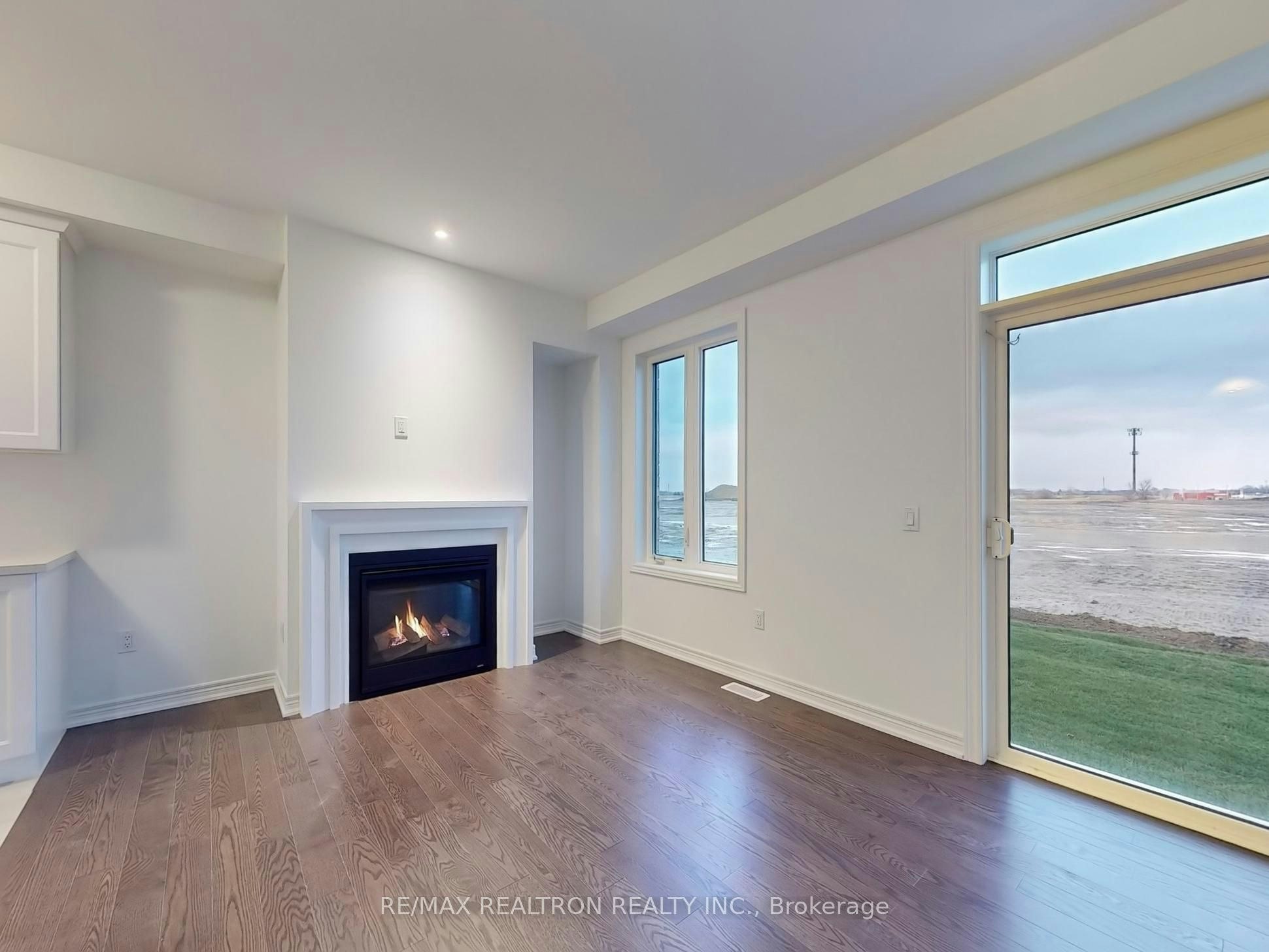 91 Picardy Drive, Hamilton, ON, L8J 2X1 - 4