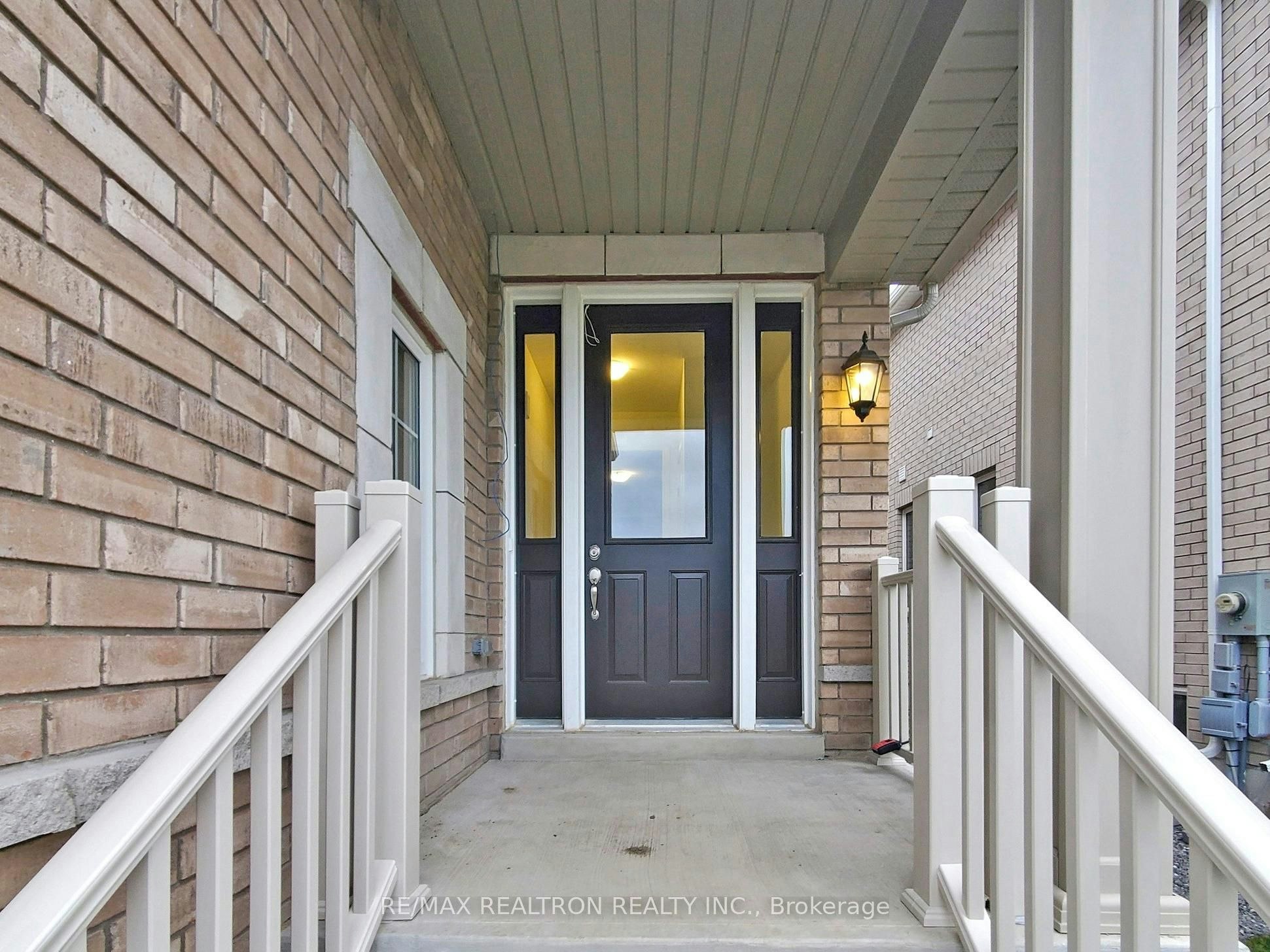 91 Picardy Drive, Hamilton, ON, L8J 2X1 - 2