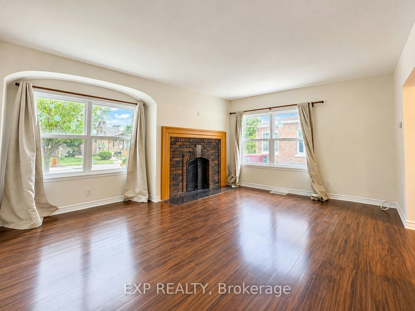 4883 Simcoe Street, Niagara Falls, ON, L2E 1V8 - 9
