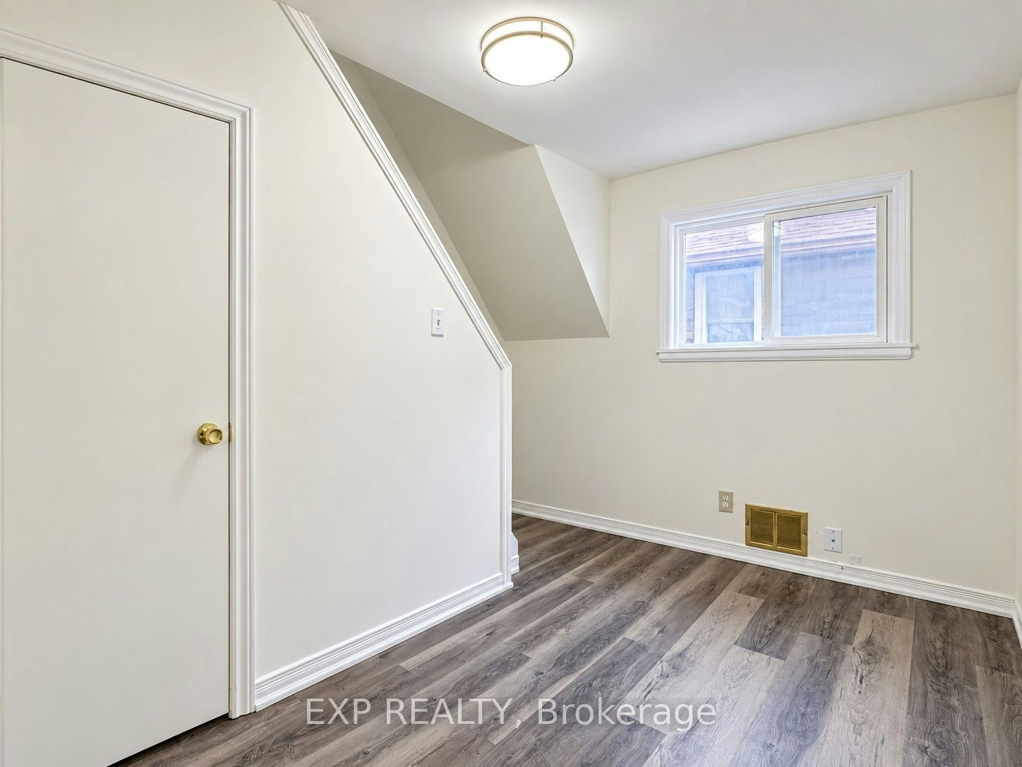 4883 Simcoe Street, Niagara Falls, ON, L2E 1V8 - 25