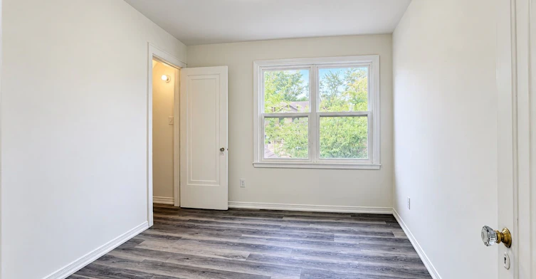 4883 Simcoe Street, Niagara Falls, ON, L2E 1V8 - 21