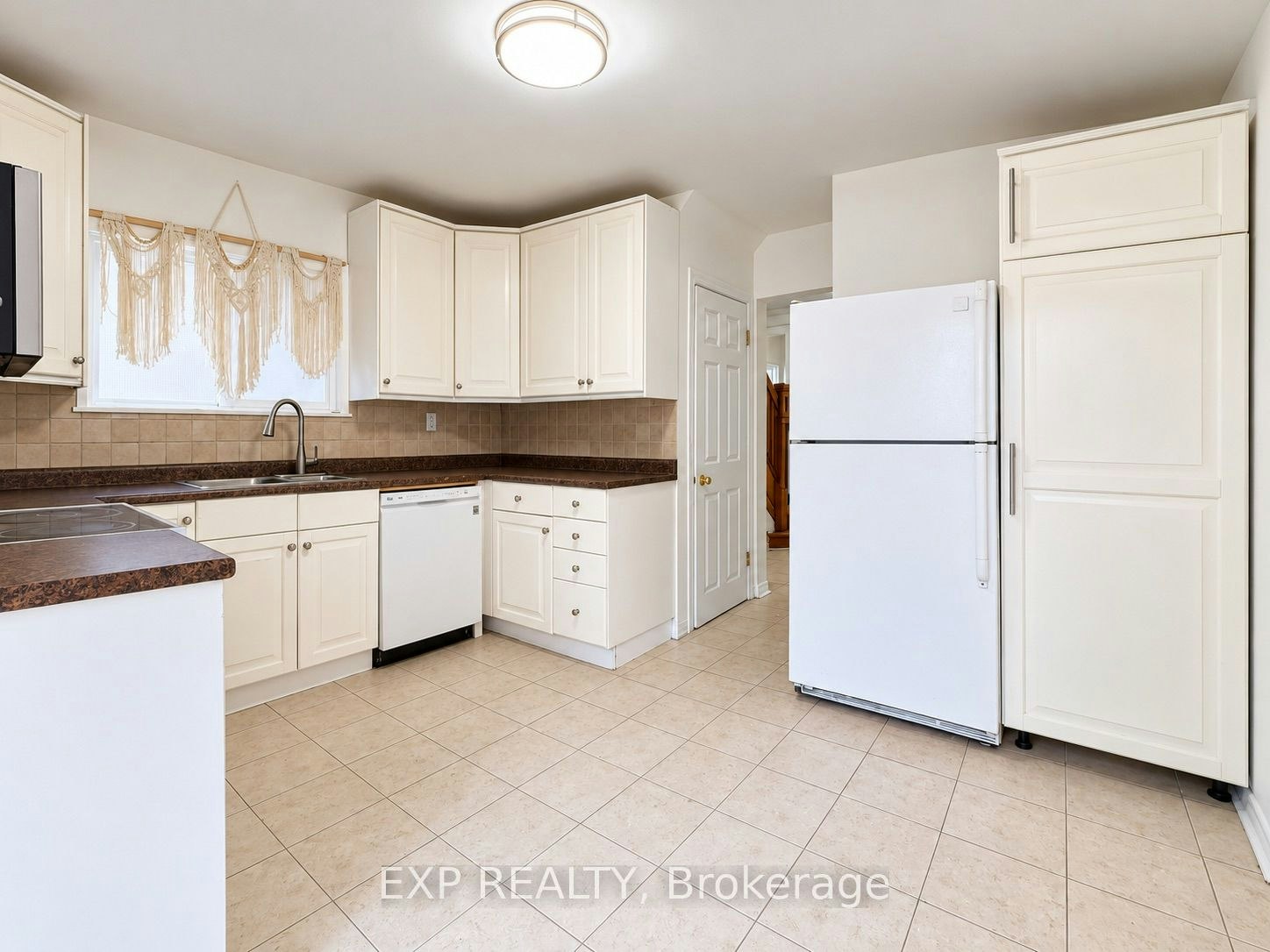 4883 Simcoe Street, Niagara Falls, ON, L2E 1V8 - 17