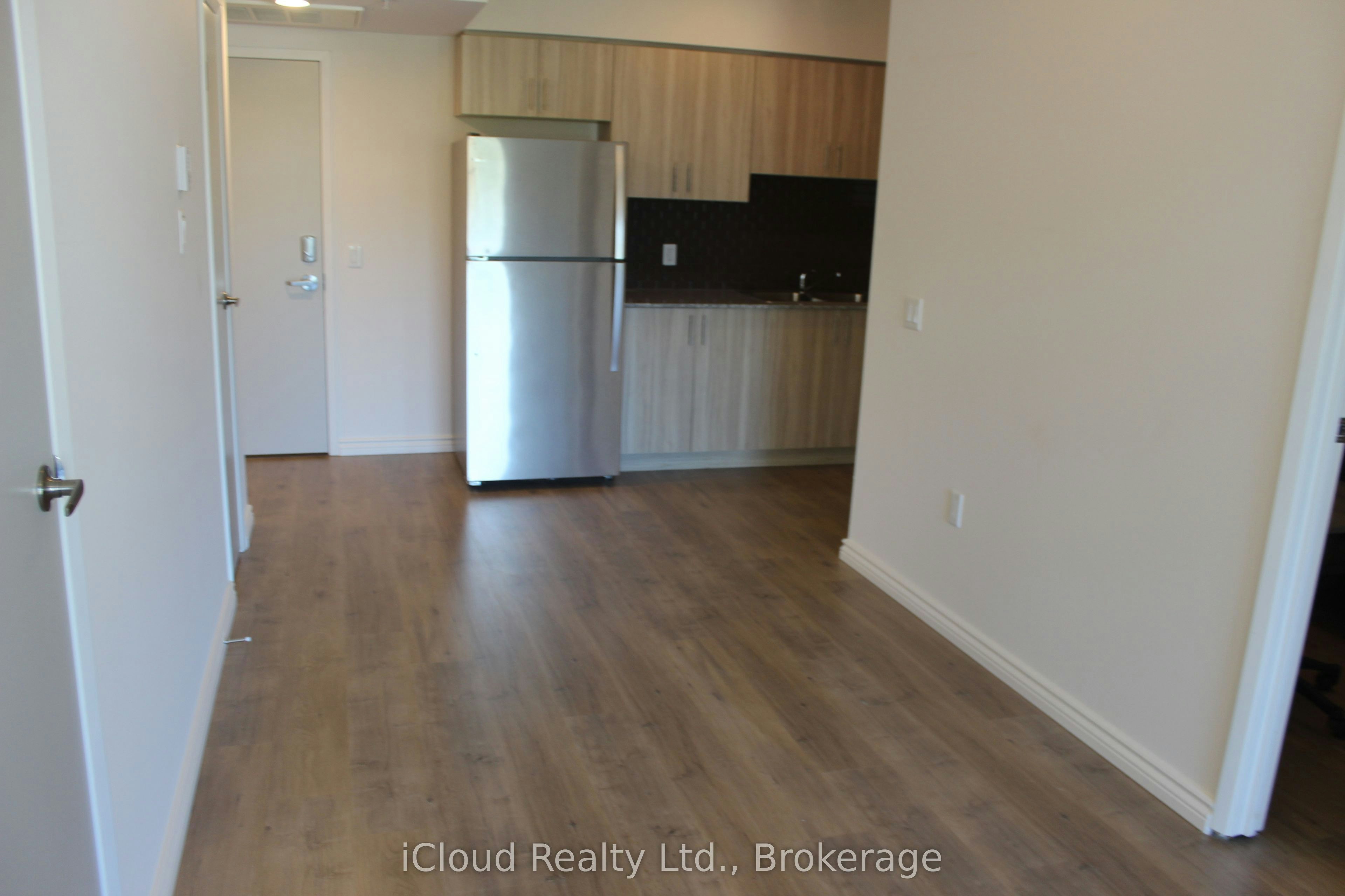 B-312-275 Larch Street, Waterloo, ON, N2L 3R2 - 6