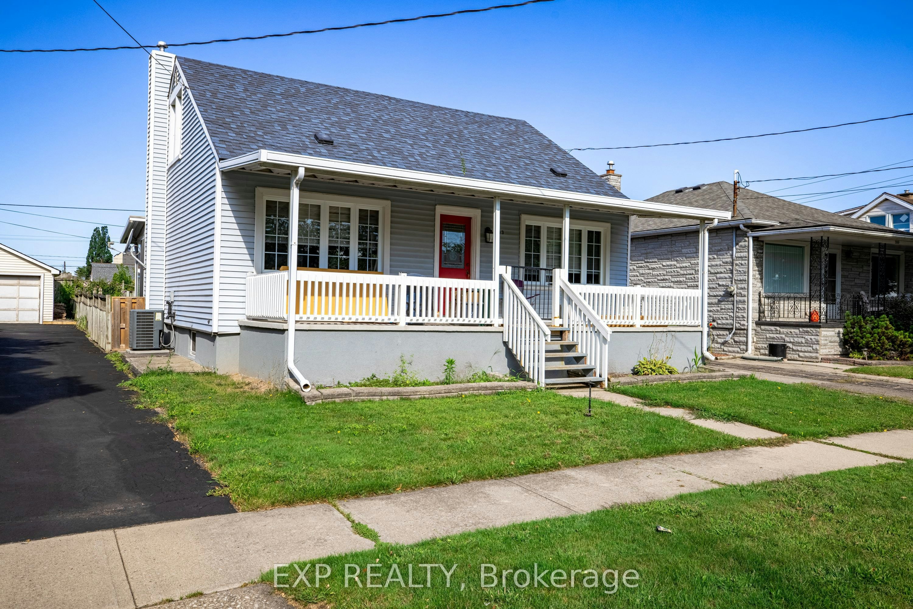 Upper-293 Mcalpine Avenue S, Welland, ON, L3B 1V1