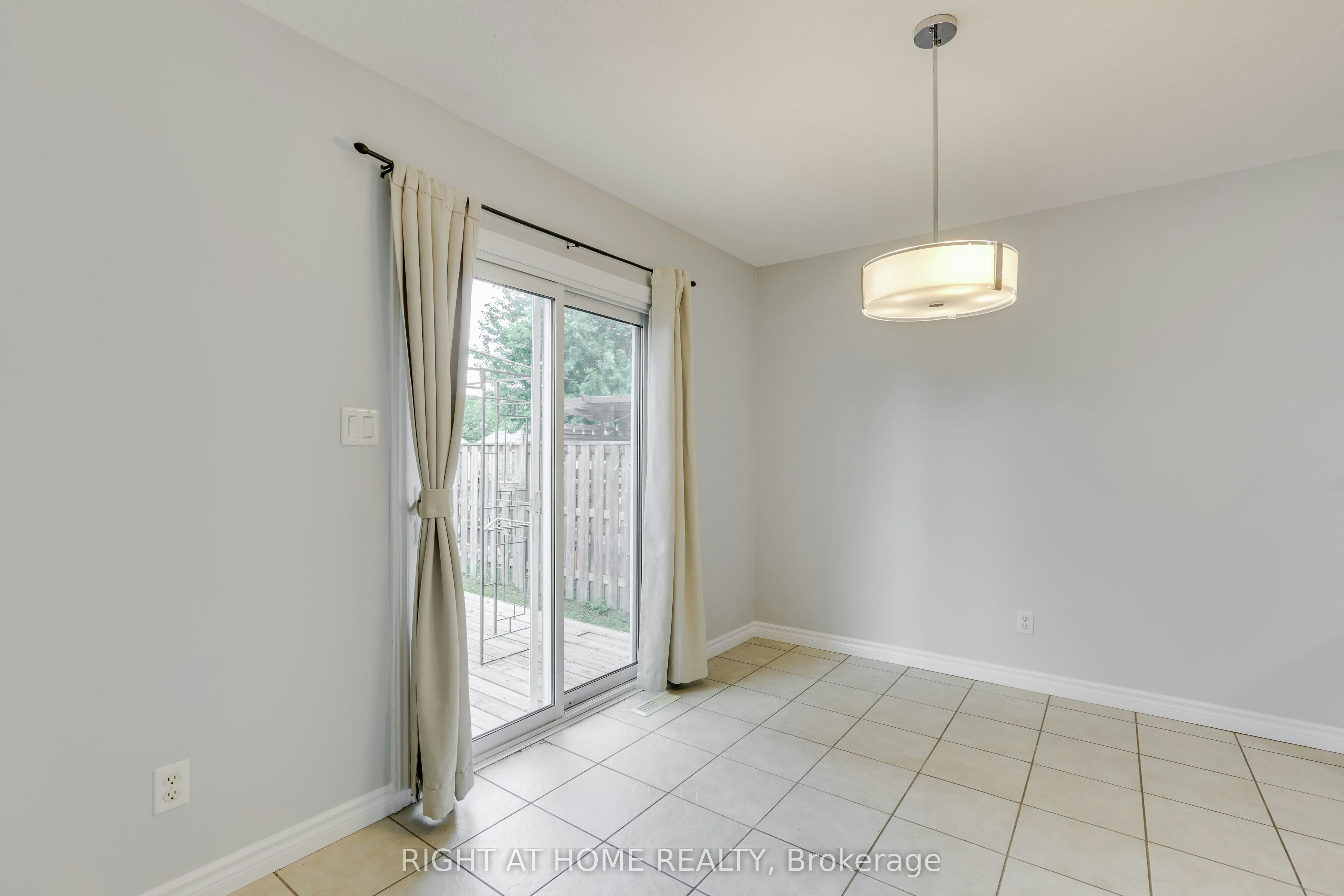 2206 Coronation Drive, London, ON, N6G 0B9 - 9
