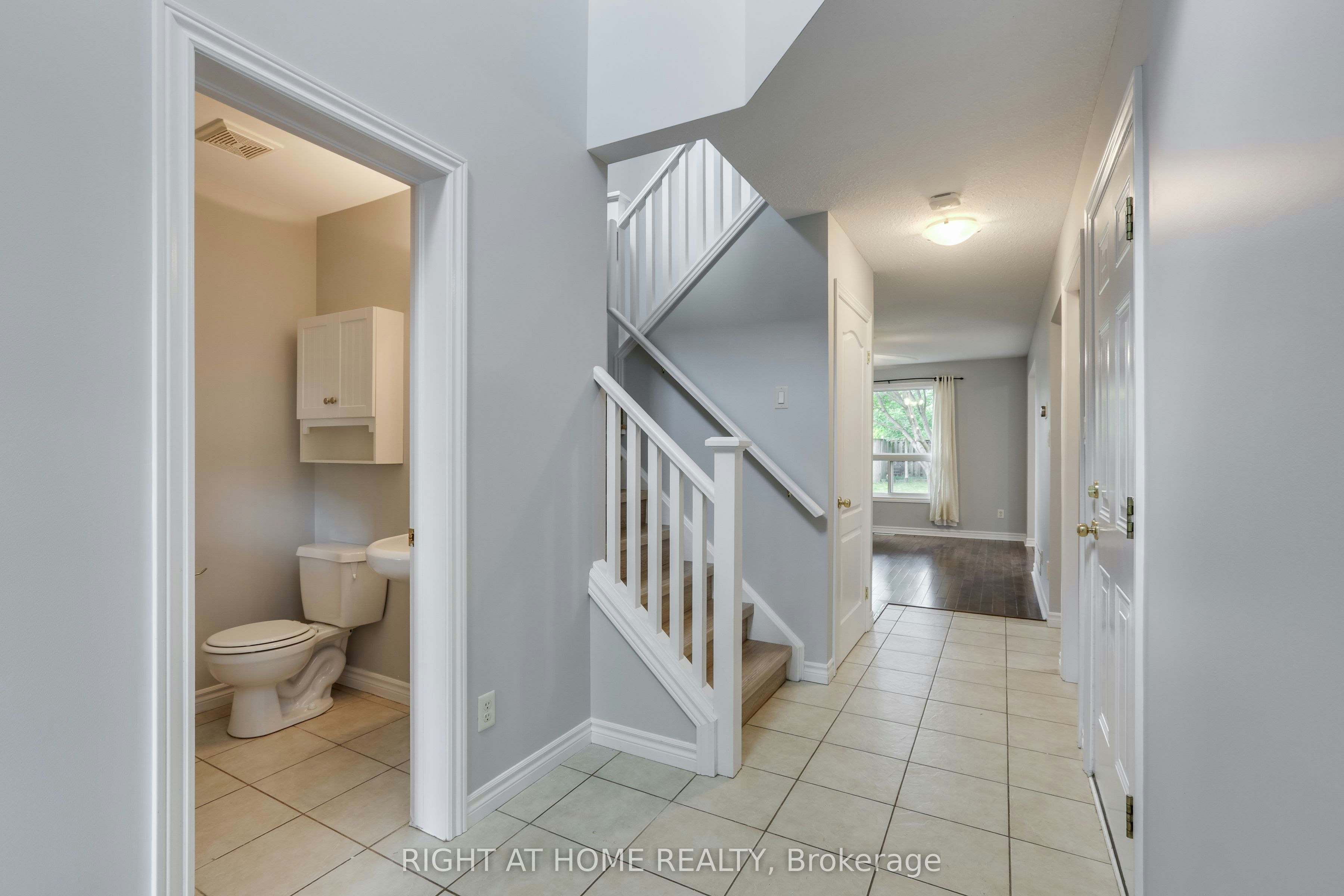 2206 Coronation Drive, London, ON, N6G 0B9 3