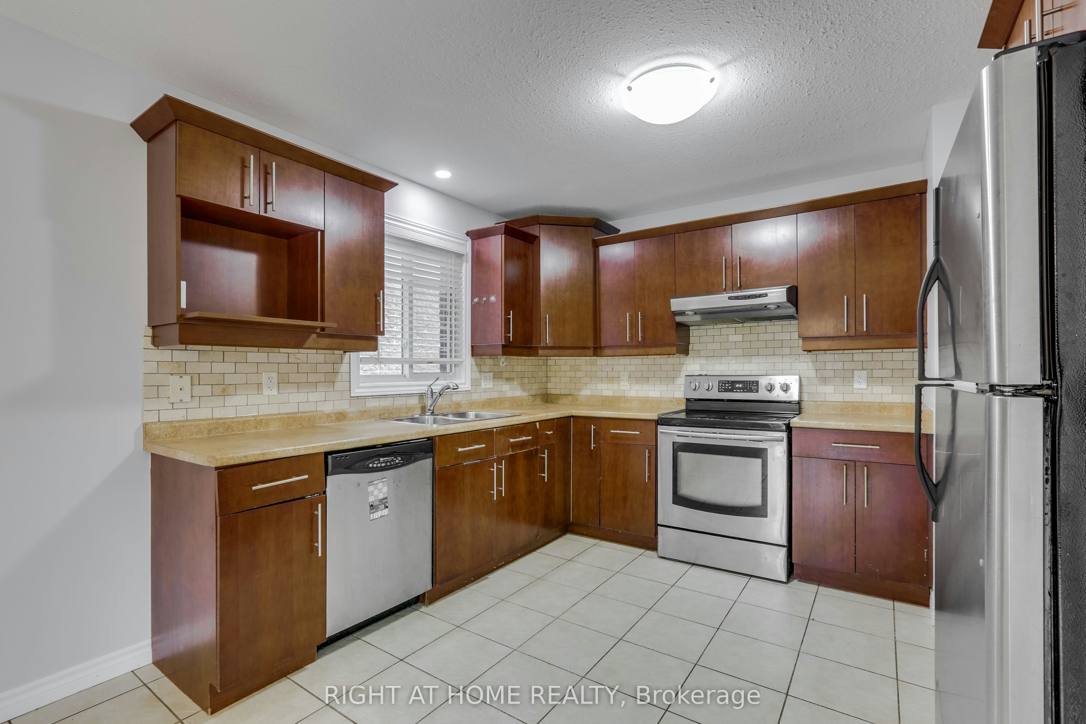 2206 Coronation Drive, London, ON, N6G 0B9 - 13