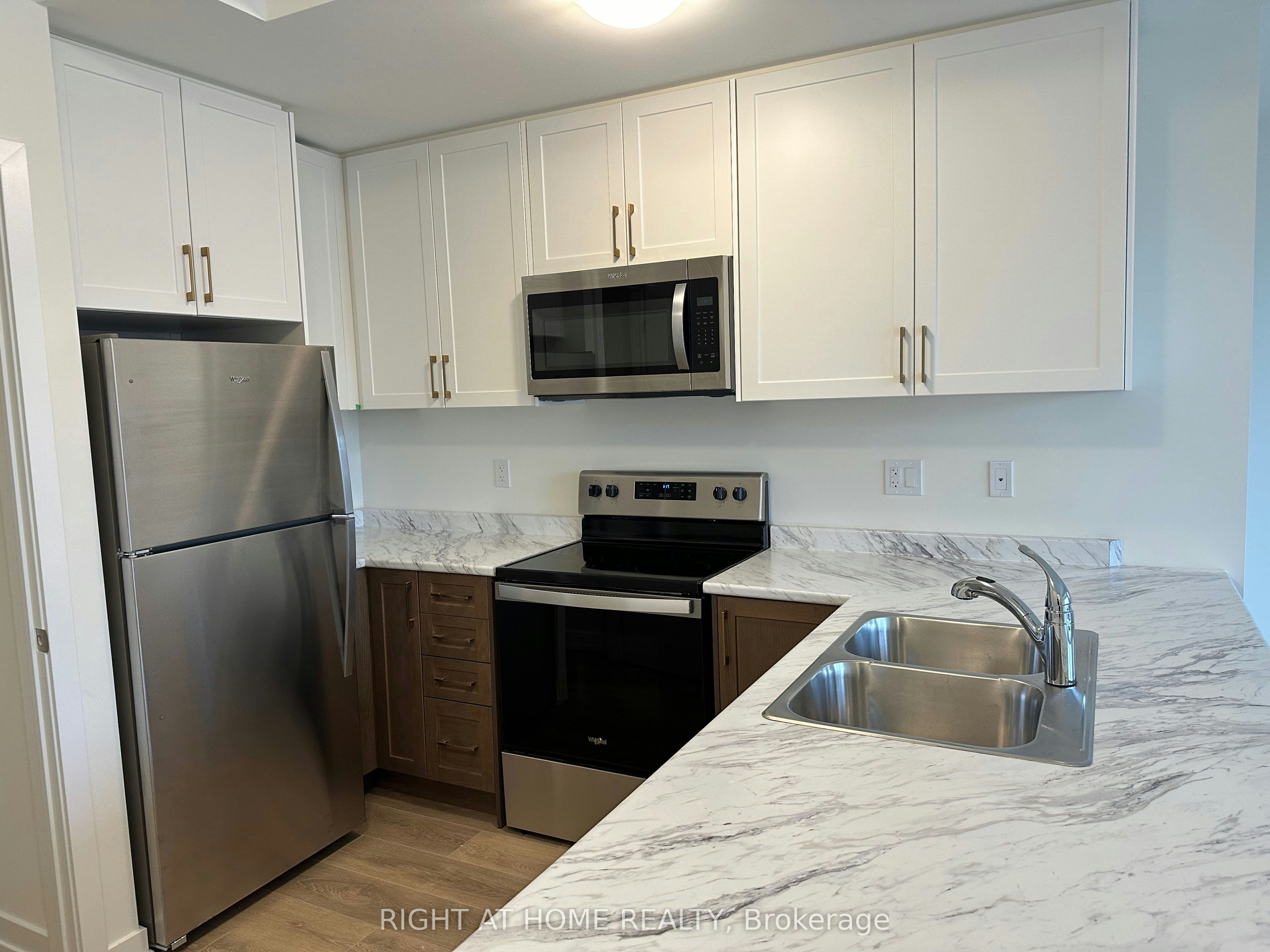 1204-160 Densmore Road, Cobourg, ON, K9A 4J9 - 6