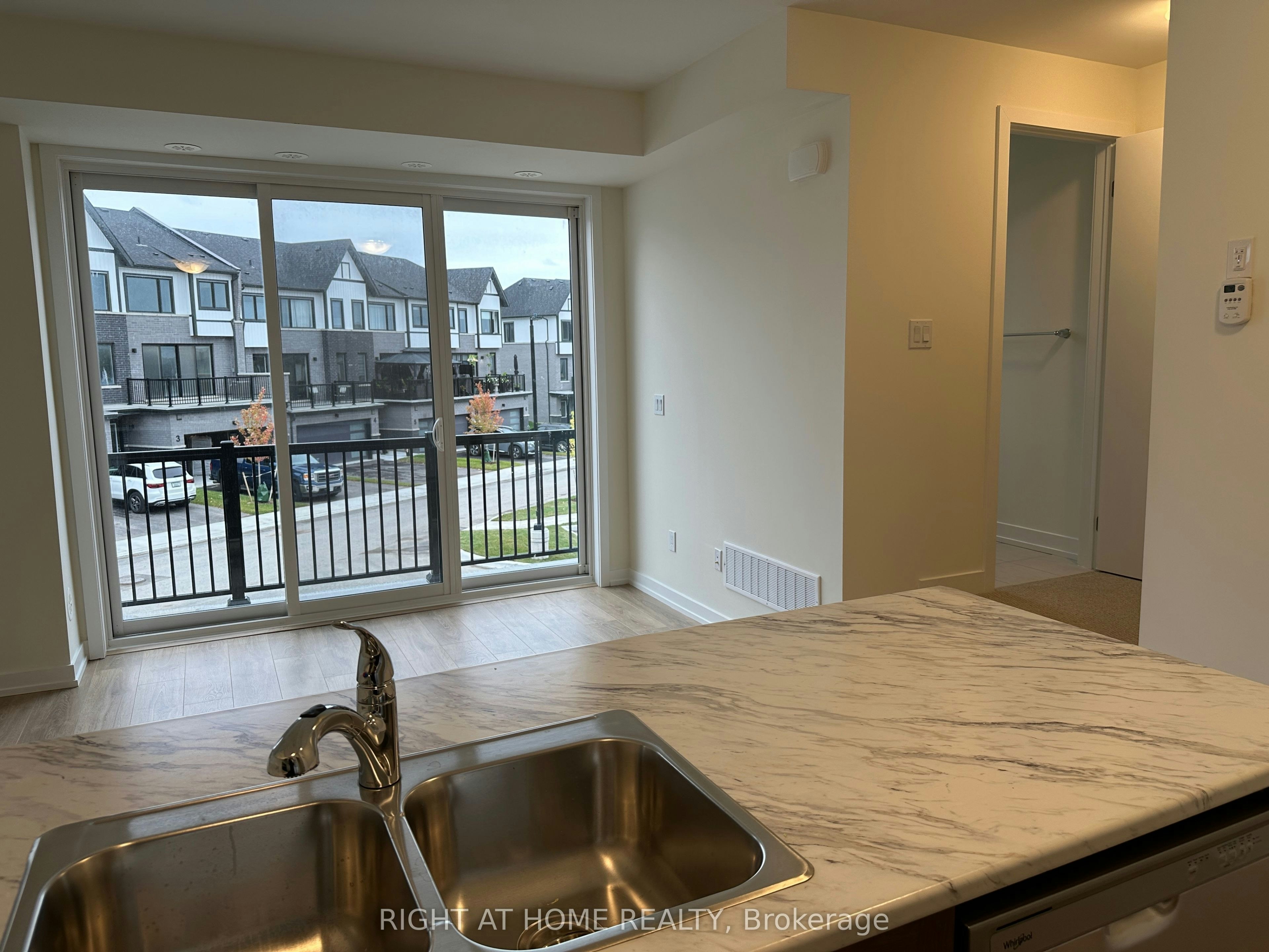 1204-160 Densmore Road, Cobourg, ON, K9A 4J9 - 3