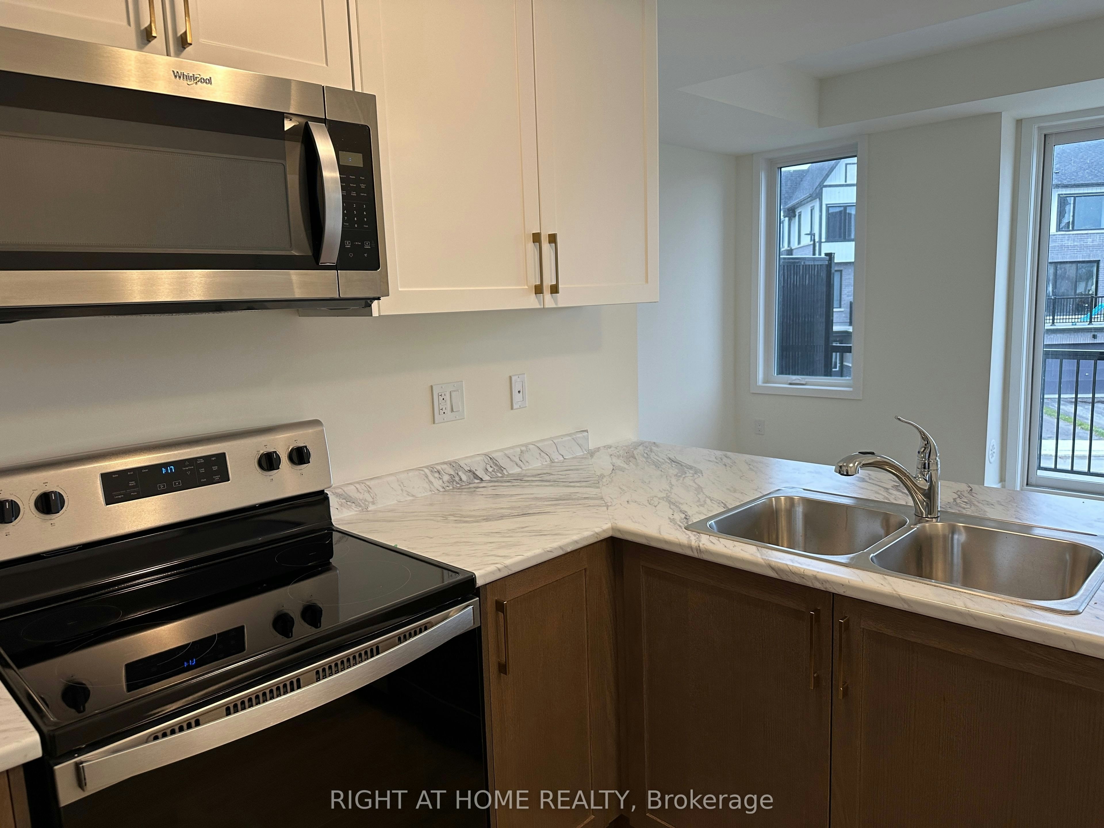 1204-160 Densmore Road, Cobourg, ON, K9A 4J9 - 5