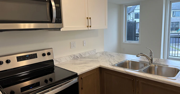 1204-160 Densmore Road, Cobourg, ON, K9A 4J9 - 5
