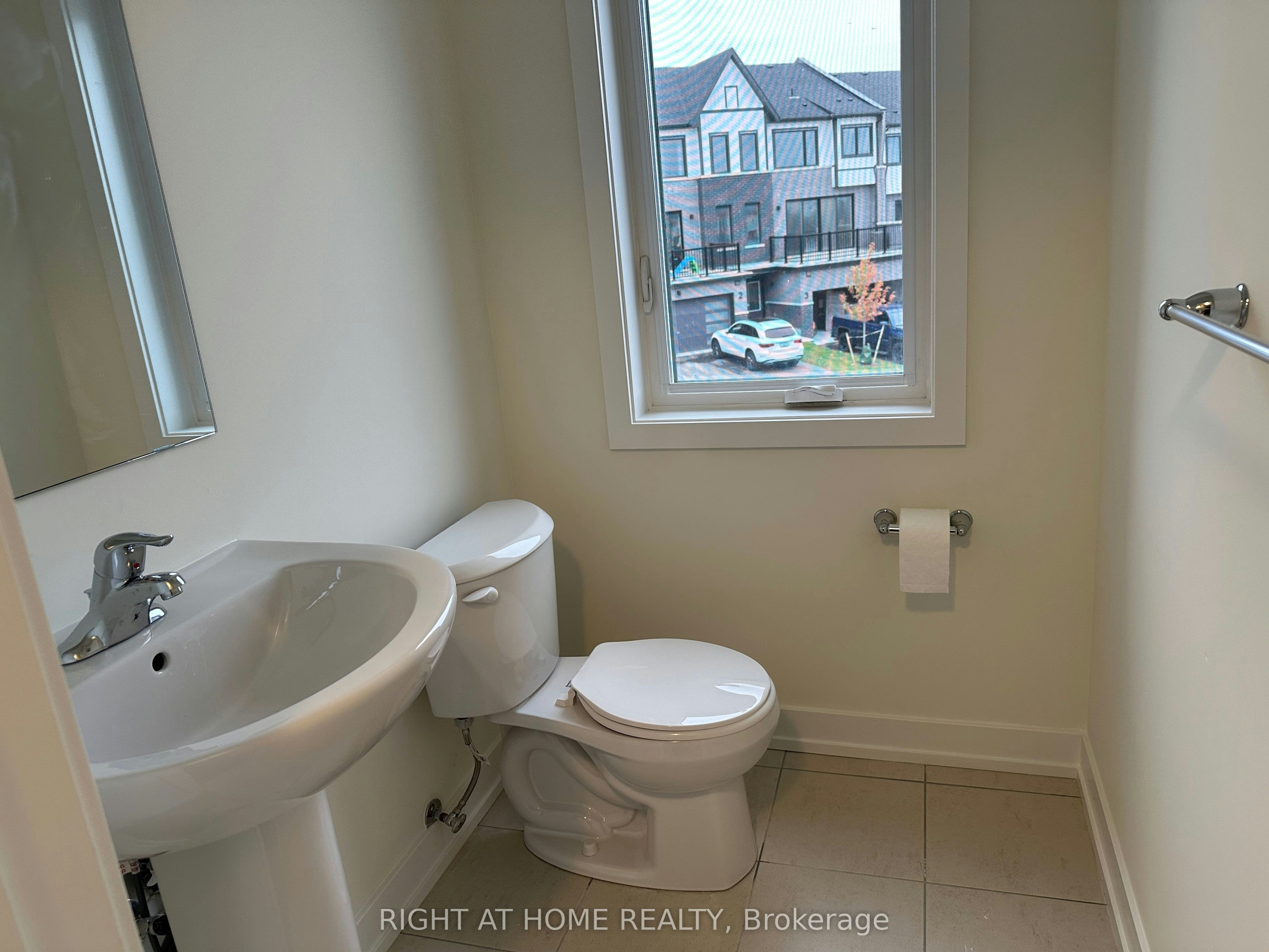 1204-160 Densmore Road, Cobourg, ON, K9A 4J9 - 11