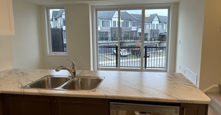 1204-160 Densmore Road, Cobourg, ON, K9A 4J9 - 4