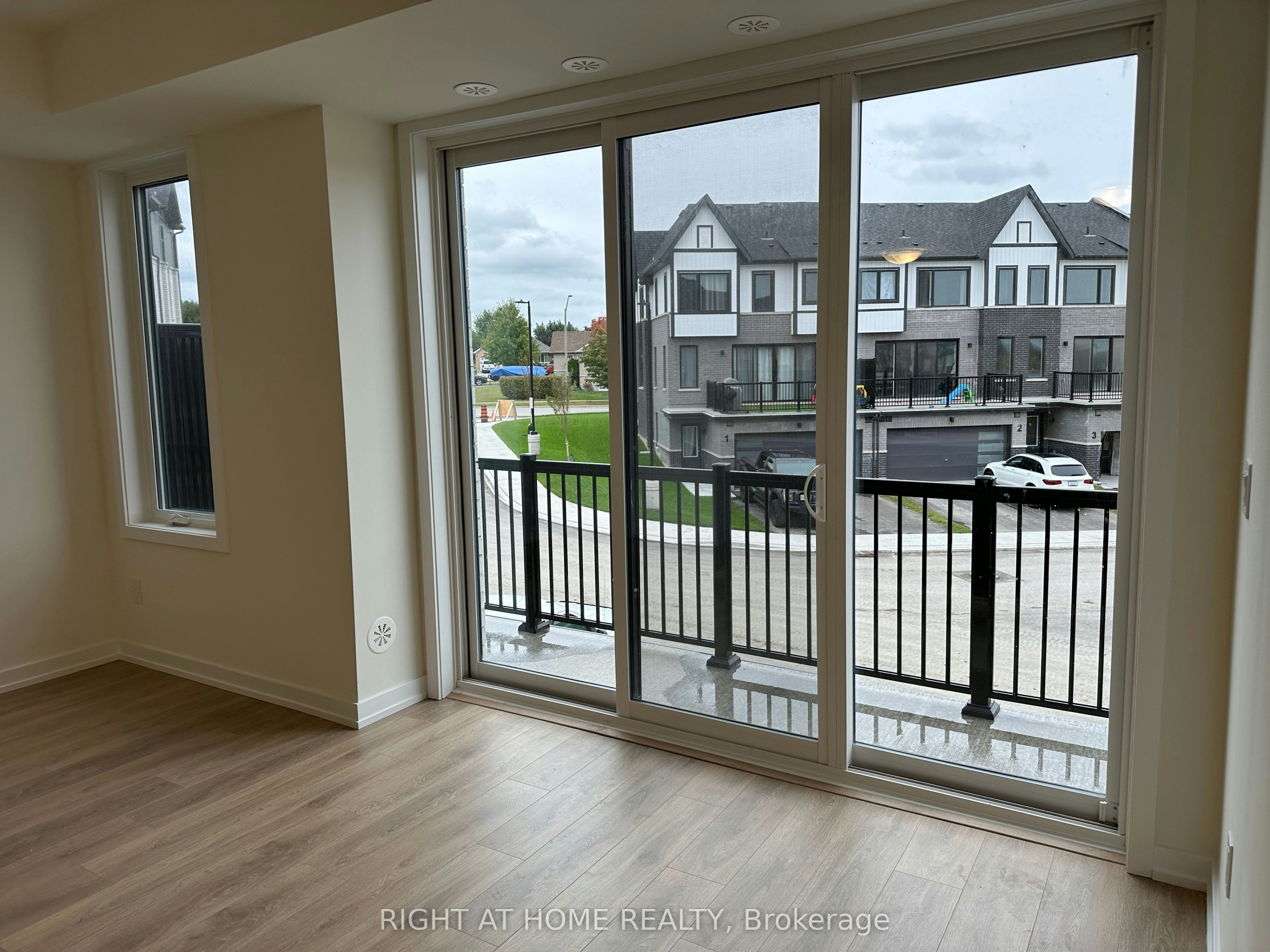 1204-160 Densmore Road, Cobourg, ON, K9A 4J9 - 8