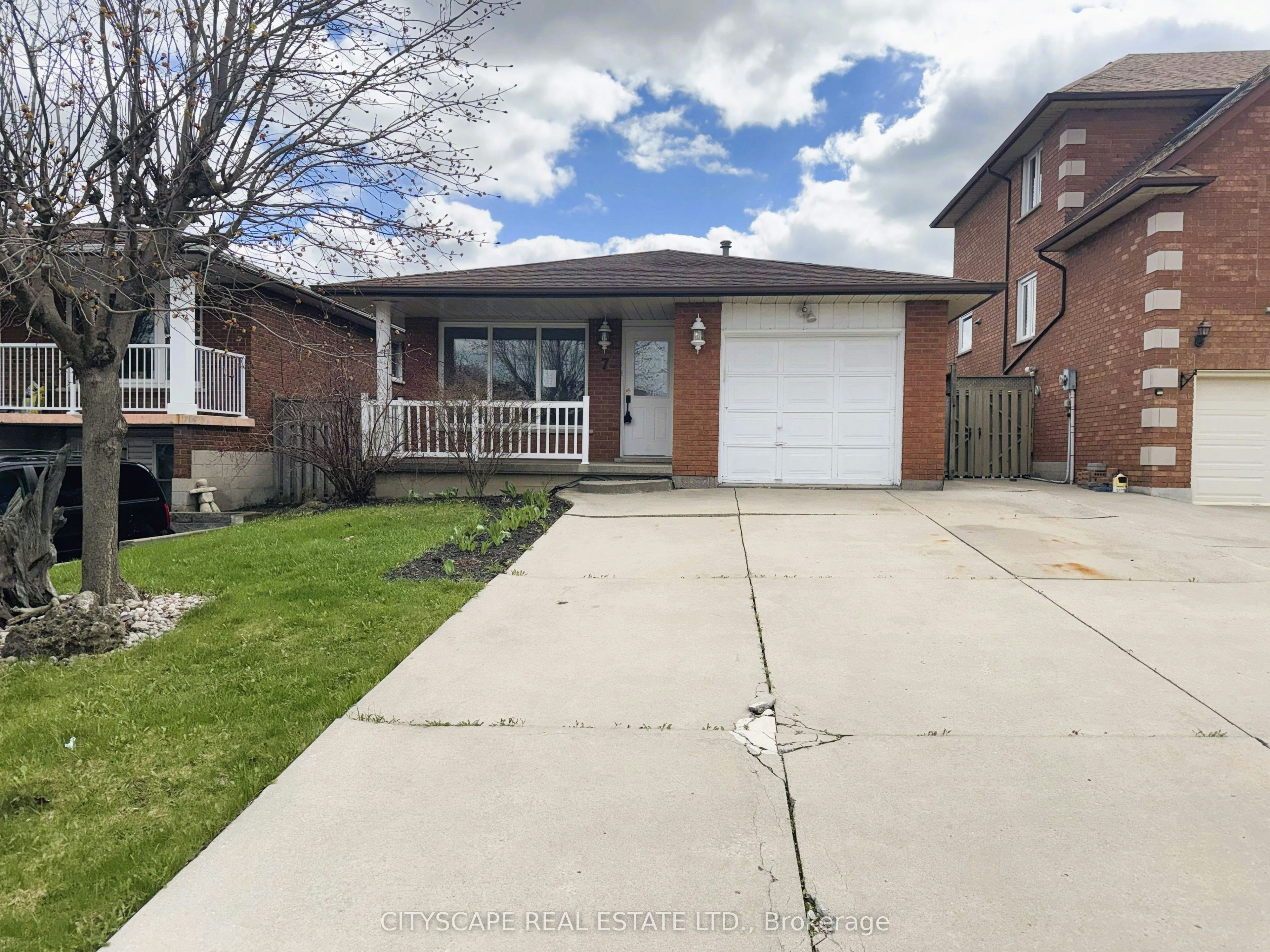 7 Quincy Court, Hamilton, ON, L8W 2T4