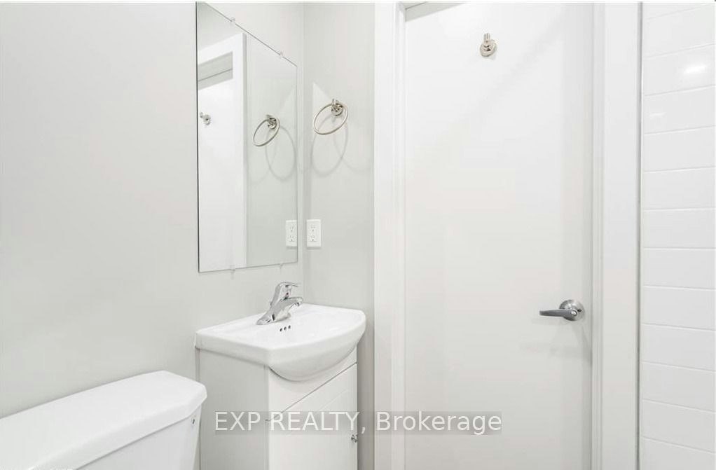 2-104 Wellington Street N, Hamilton, ON, L8R 1N3 - 4