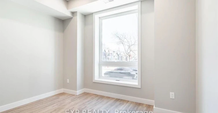 2-104 Wellington Street N, Hamilton, ON, L8R 1N3