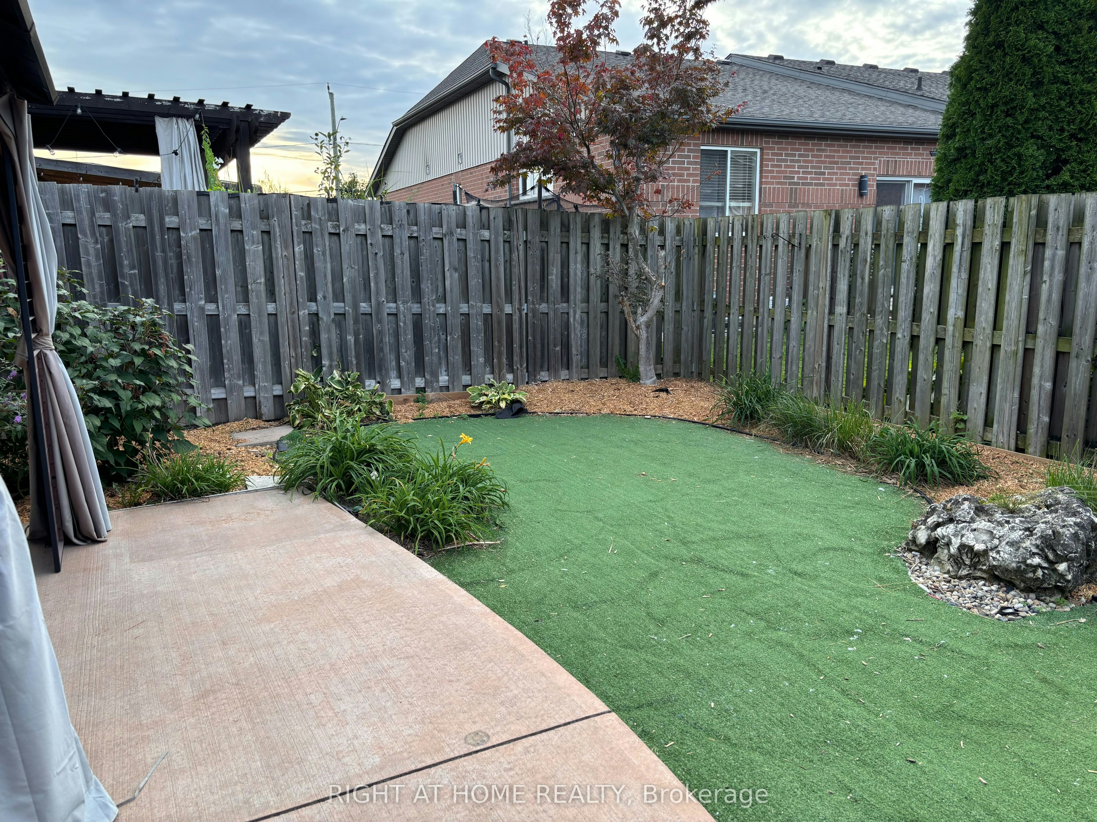 8 Glory Hill Road, St. Catharines, ON, L2P 0C6 - 24