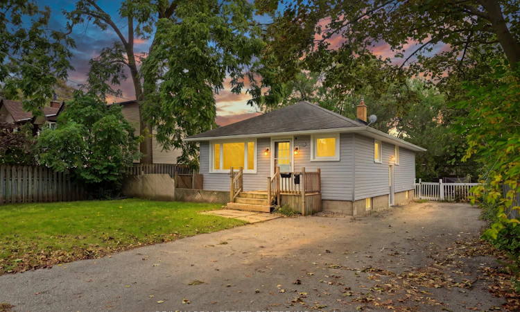 226 Delhi Street