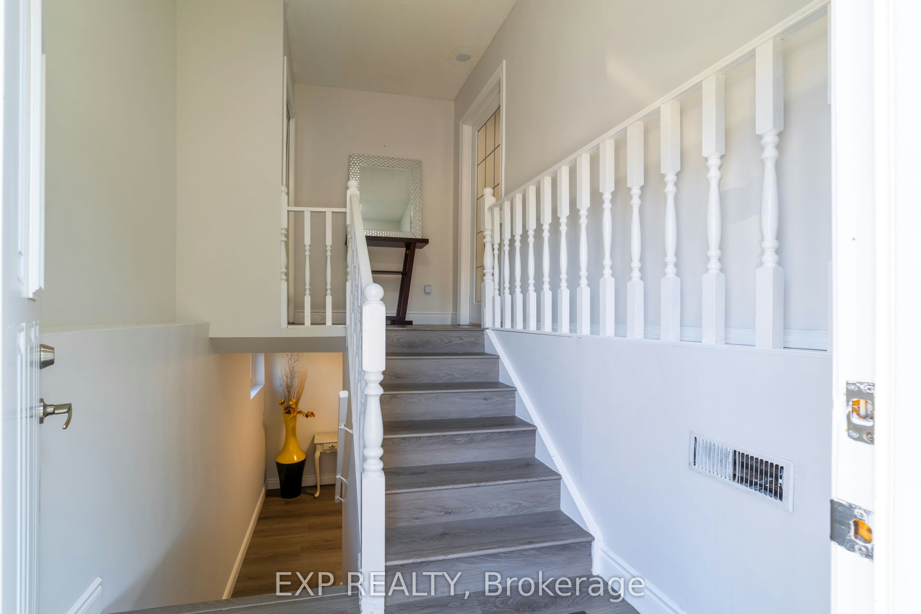137 Nickolas Crescent, Cambridge, ON, N3C 3L7 - 3