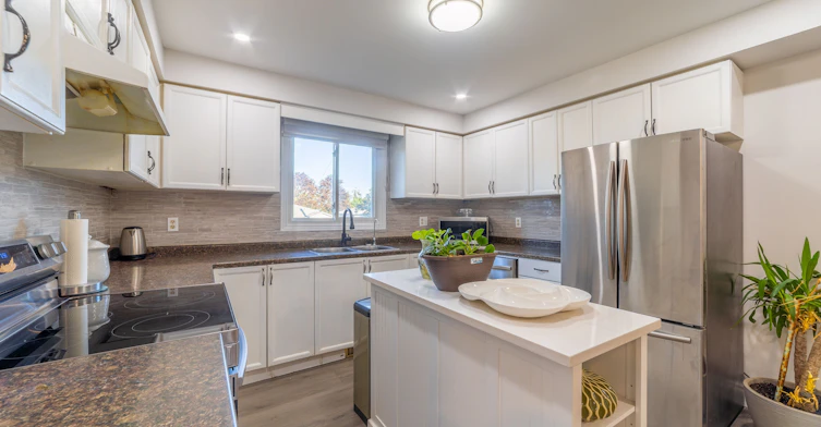 137 Nickolas Crescent, Cambridge, ON, N3C 3L7 - 2