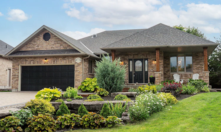 33 South Harbour Drive