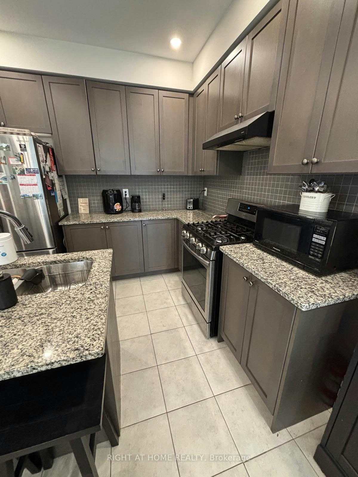 4 Cactus Crescent, Hamilton, ON, L8J 0M4 - 7