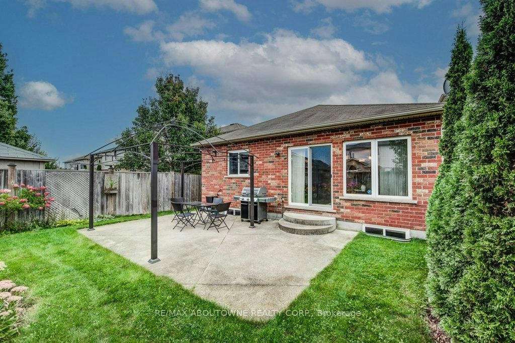 12 Brock Street, Guelph, ON, N1L 0E3 - 24