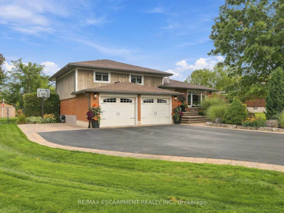 826 Millgrove Side Road - 2