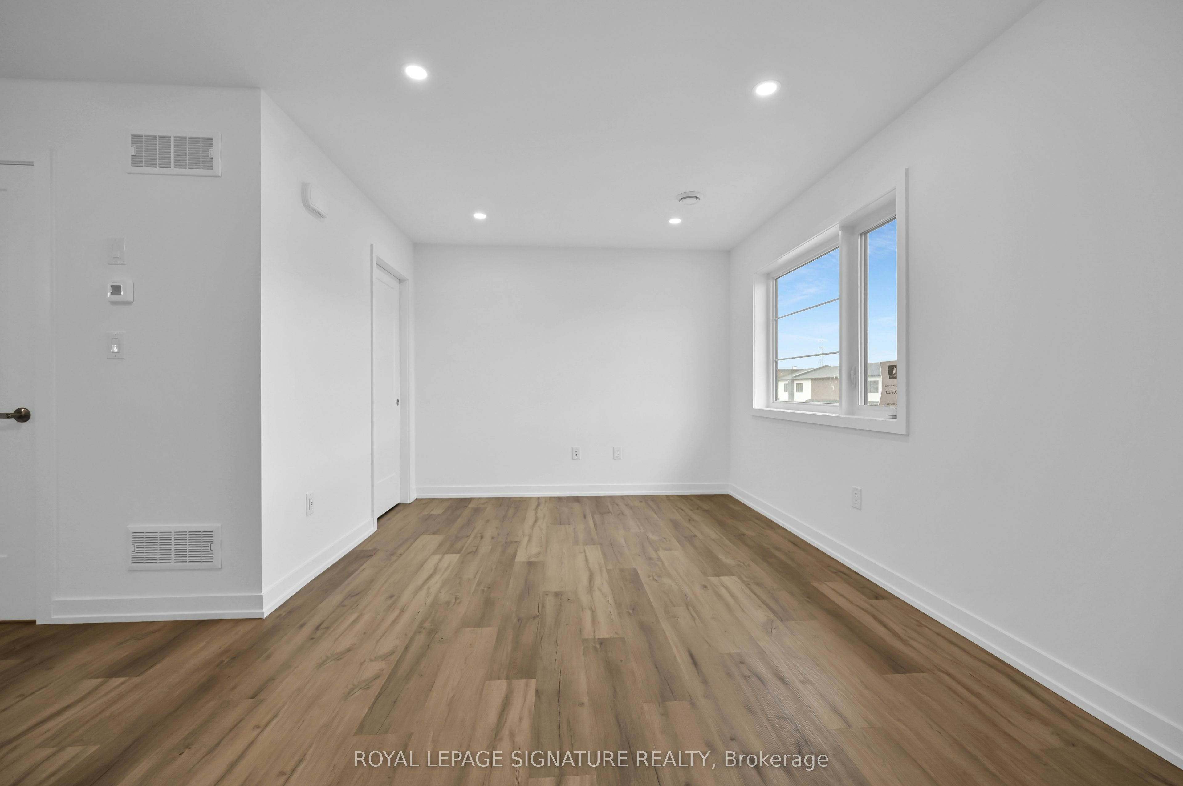 331-4263 Fourth Avenue, Niagara Falls, ON, L2E 0C2 - 2