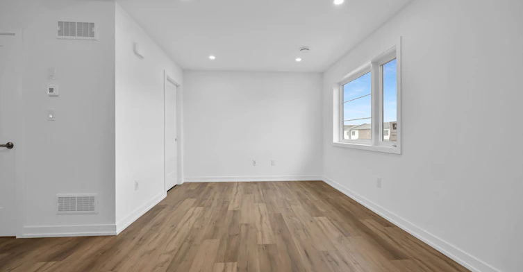 331-4263 Fourth Avenue, Niagara Falls, ON, L2E 0C2 - 2