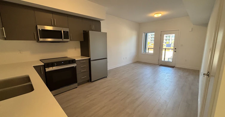 28-42 Lowes Road W, Guelph, ON, N1G 4X2 - 2