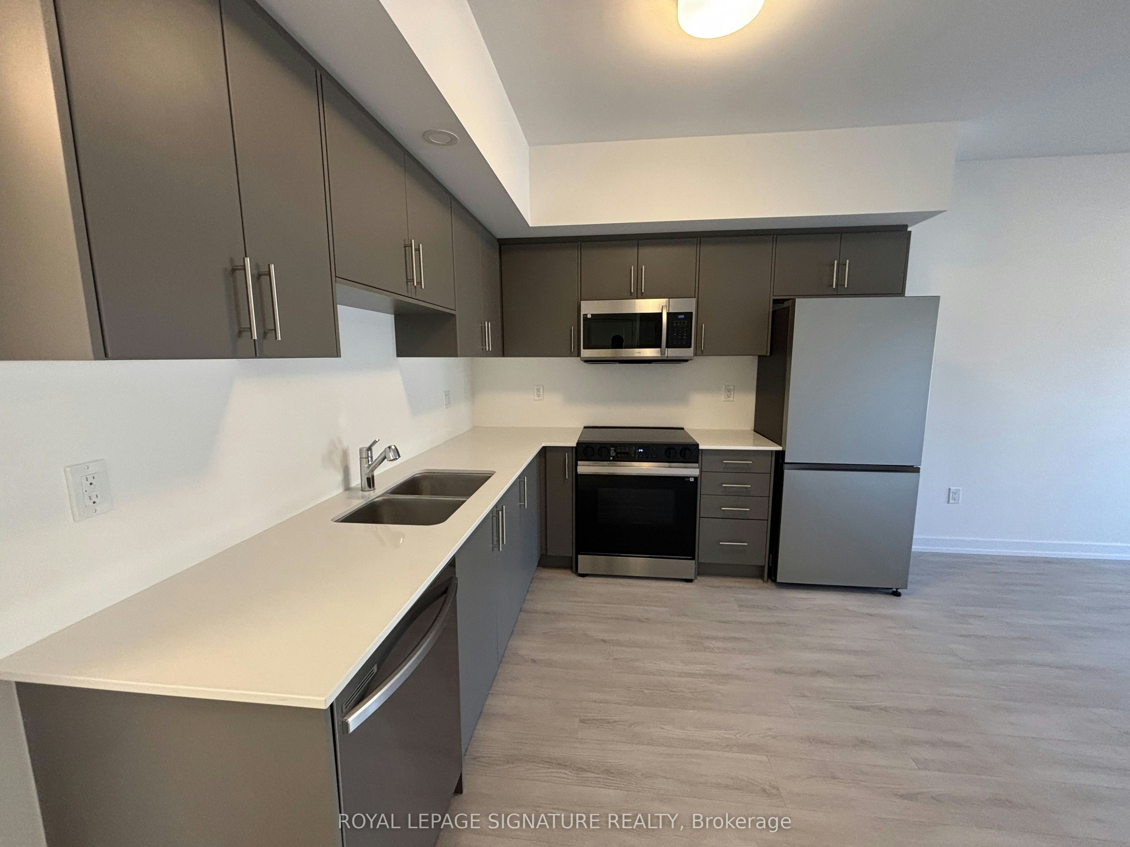 28-42 Lowes Road W, Guelph, ON, N1G 4X2 - 3