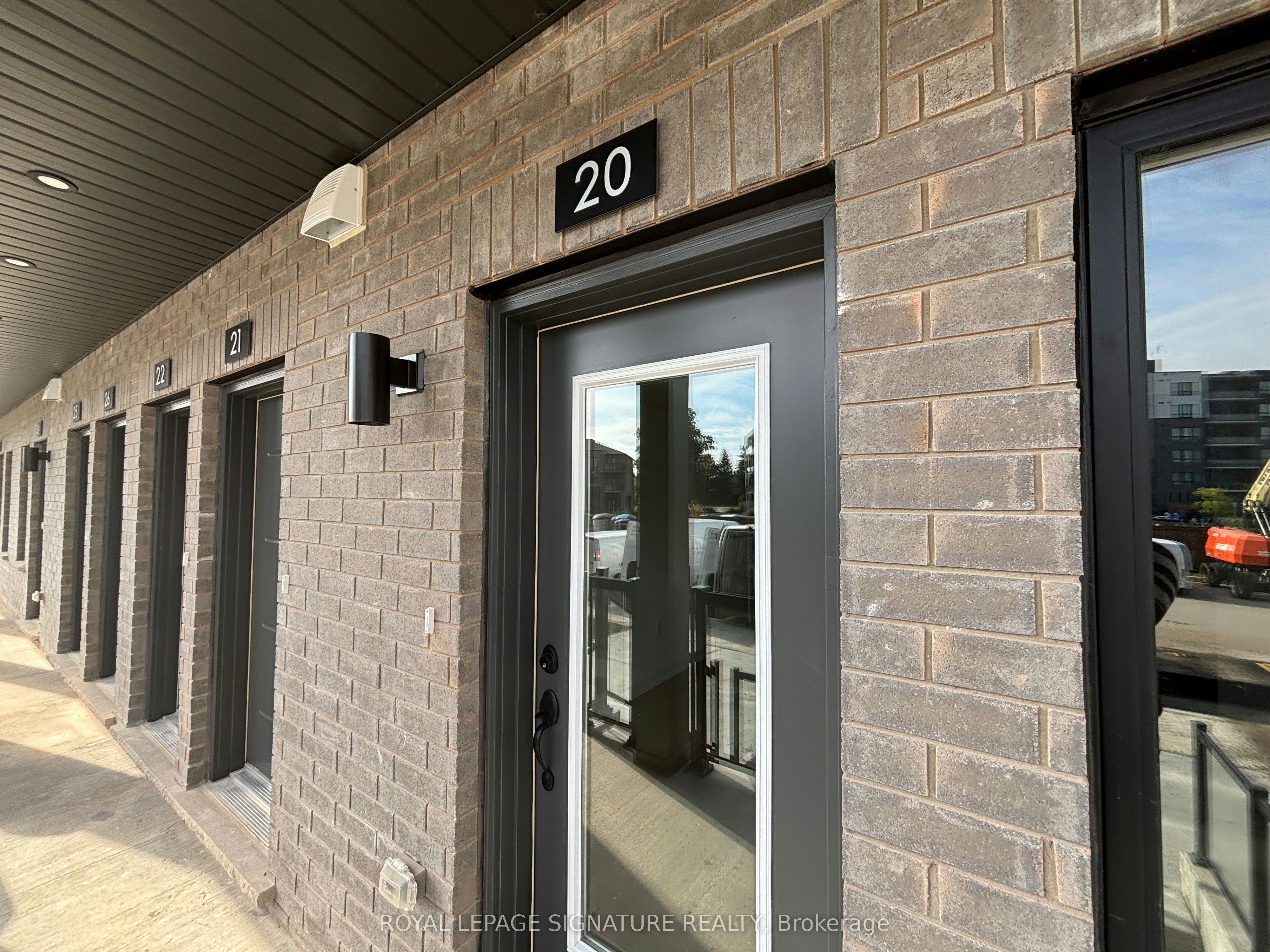 20-42 Lowes Road W, Guelph, ON, N1G 4X2