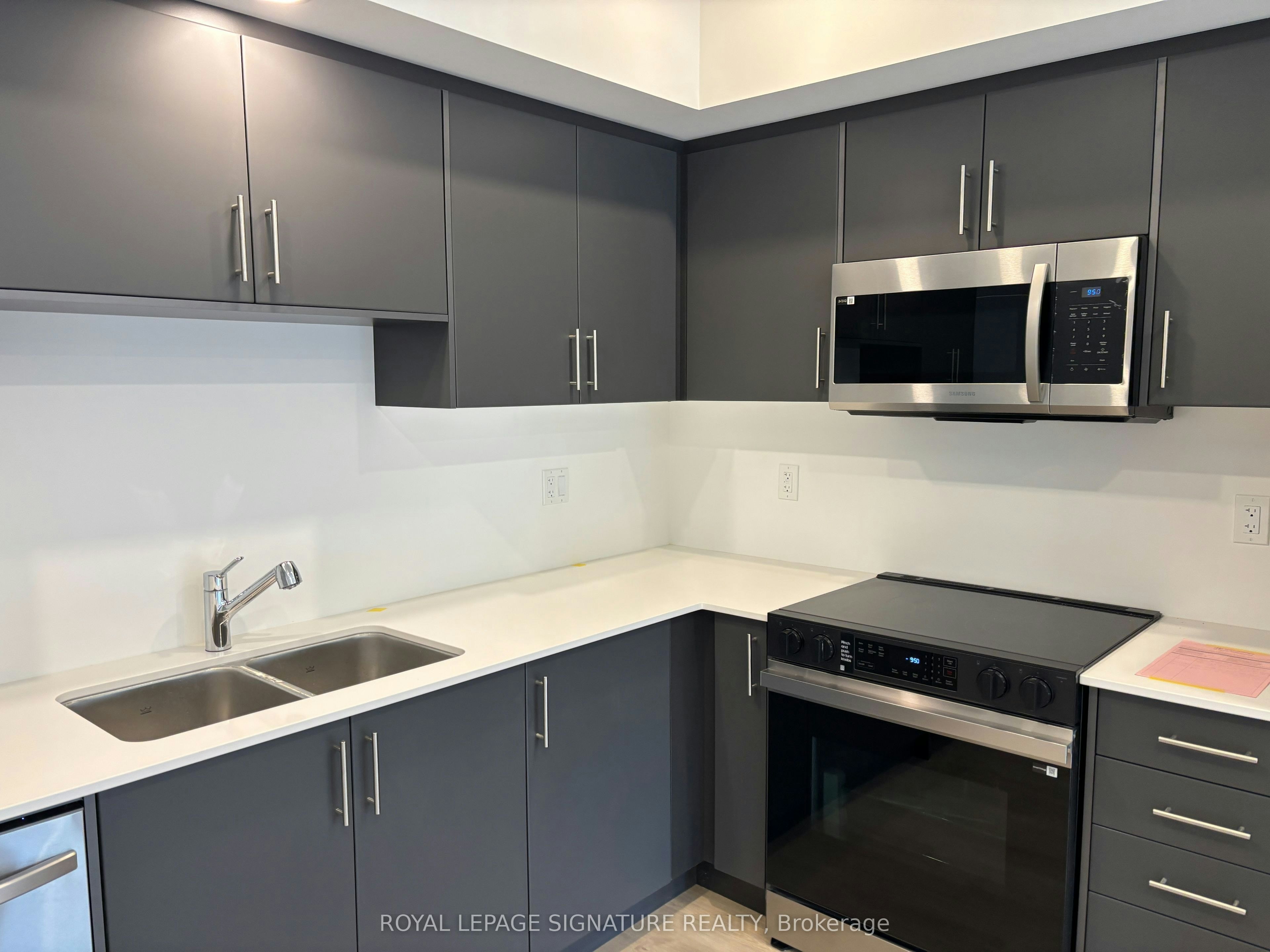 20-42 Lowes Road W, Guelph, ON, N1G 4X2 - 6