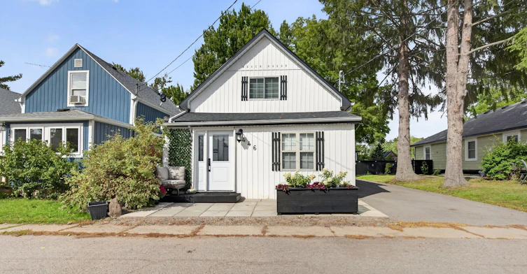 446 Cambridge Road W, Fort Erie, ON, L0S 1B0 - 2