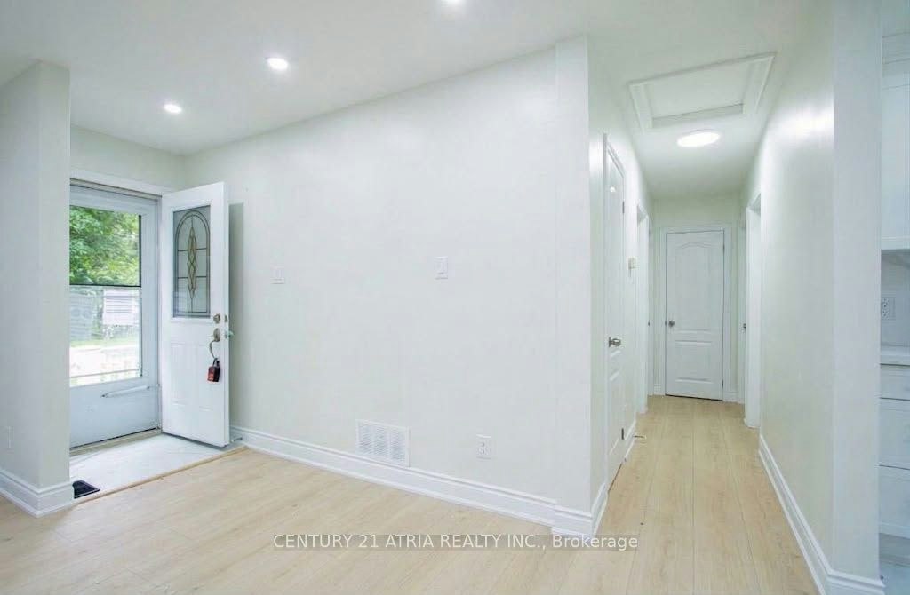Upper-26 Magee Street, London, ON, N5W 1C6 - 4