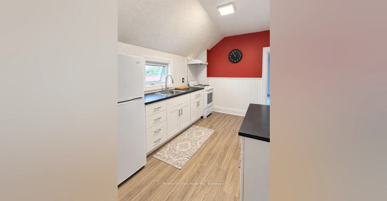 A-9 Francis Street W, Kawartha Lakes, ON, K0M 1N0 - 2