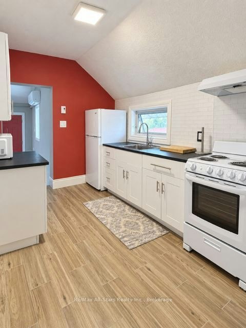 A-9 Francis Street W, Kawartha Lakes, ON, K0M 1N0 - 3
