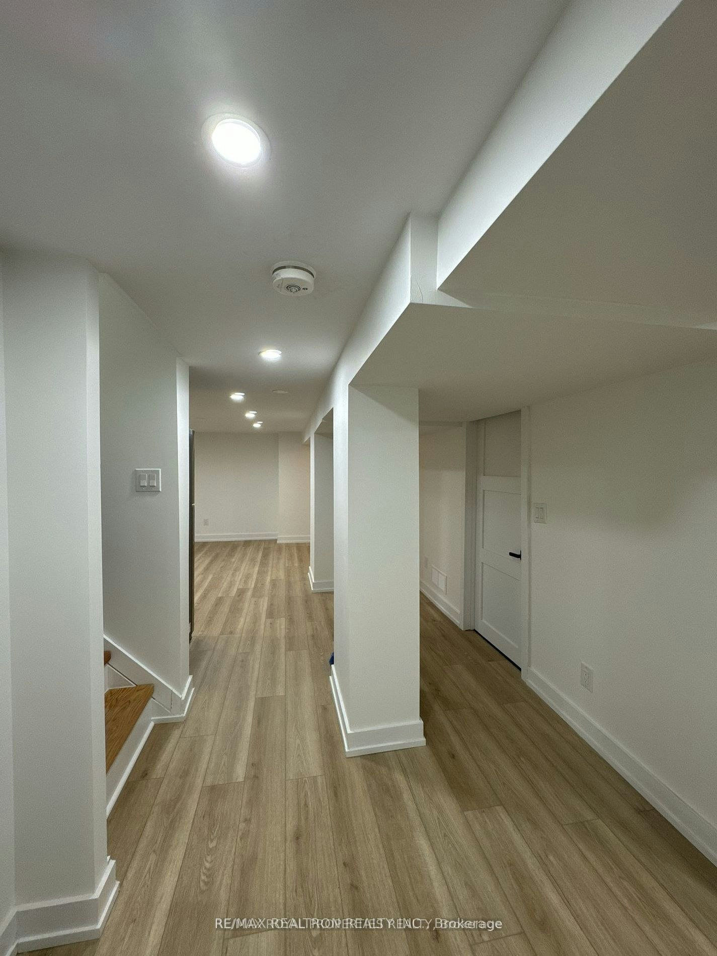 293 East 17th Street, Hamilton, ON, L9A 4M6 - 4