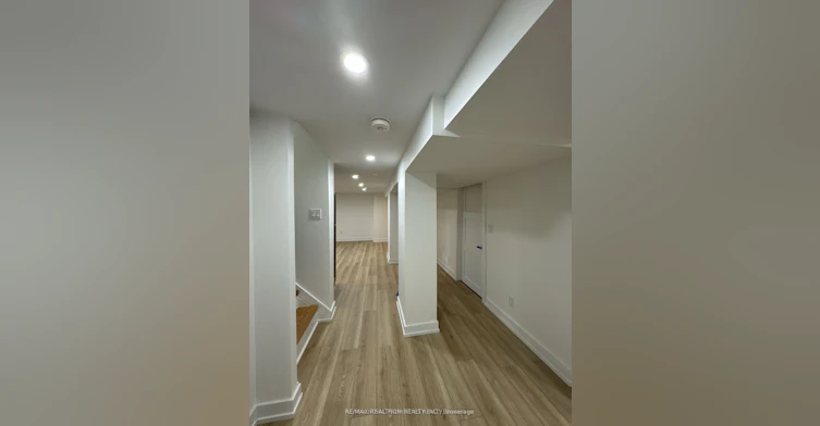 293 East 17th Street, Hamilton, ON, L9A 4M6 - 4
