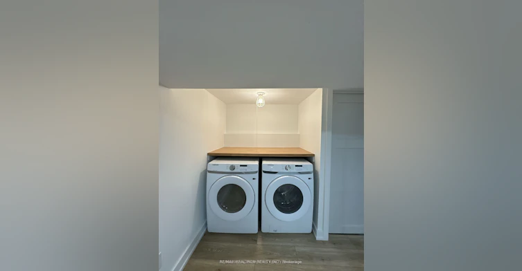 293 East 17th Street, Hamilton, ON, L9A 4M6 - 9