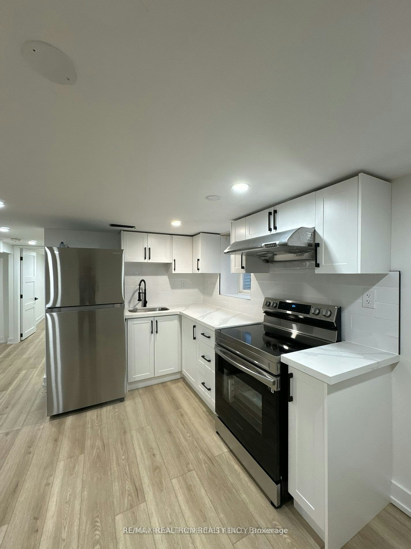 293 East 17th Street, Hamilton, ON, L9A 4M6 - 10
