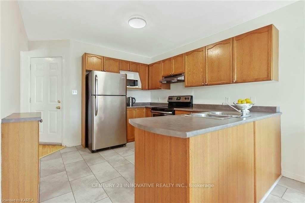 458 Freeman Crescent E, Kingston, ON, K7K 7C8 - 7