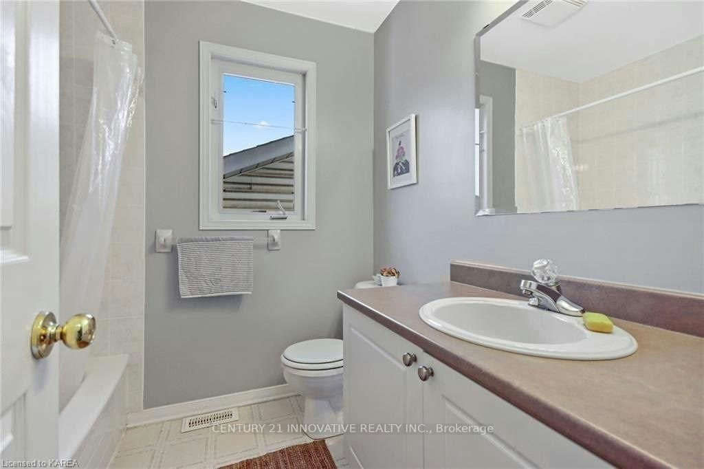 458 Freeman Crescent E, Kingston, ON, K7K 7C8 - 14