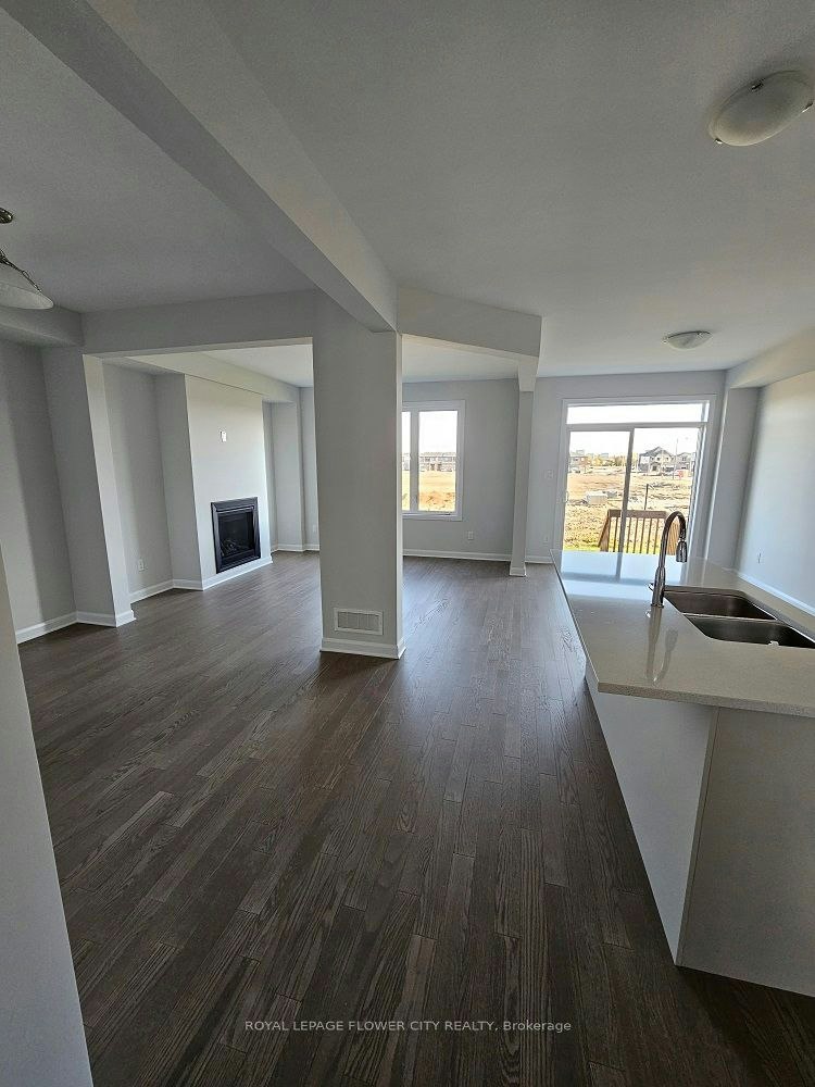 204 Elsie Macgill Walk, Ottawa, ON, K2W 0L5 - 2